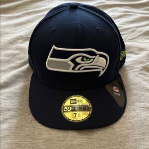 NWT New Era 59FIFTY Dark Blue Seattle Seahawks Fitted Cap 7 3/4